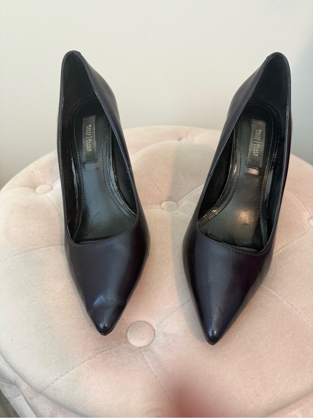 White House Black Market Navy patent leather Pointed-Toe Leather Pumps